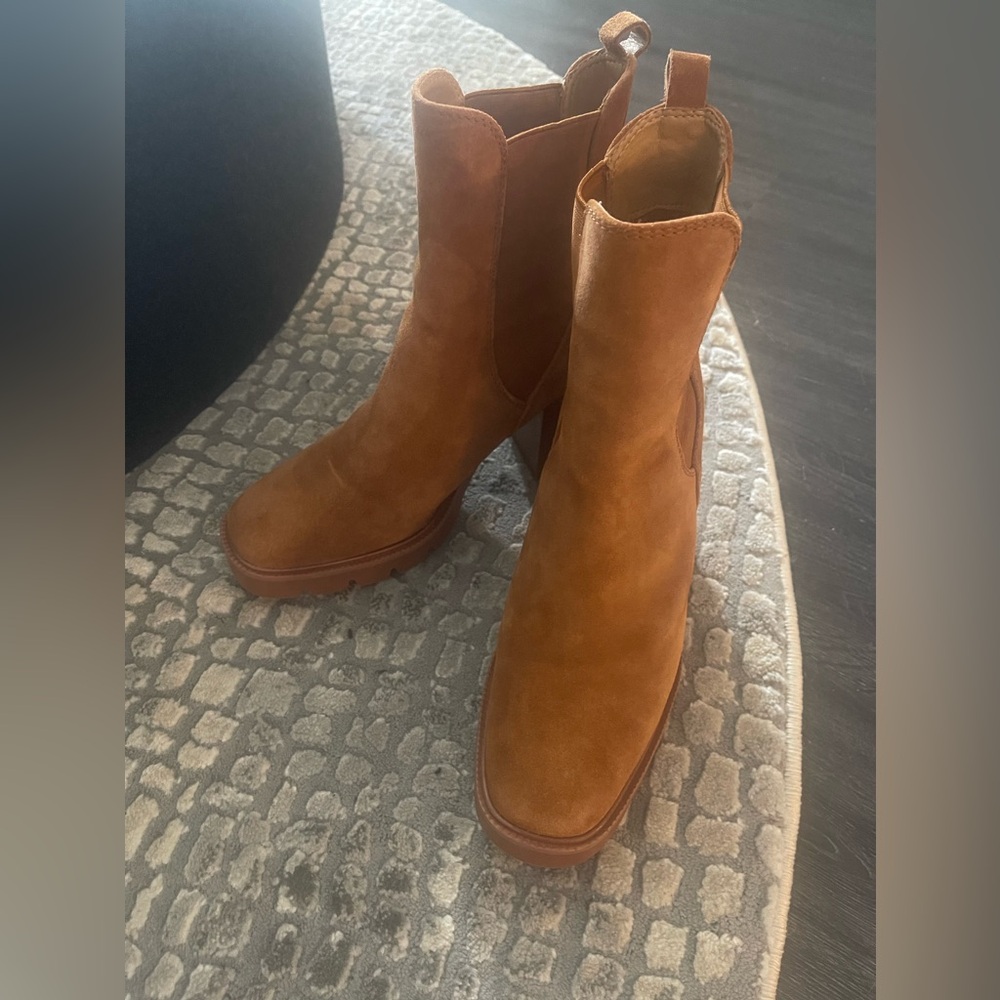 Sam Edelman 7.5 Camel Suede Booties!